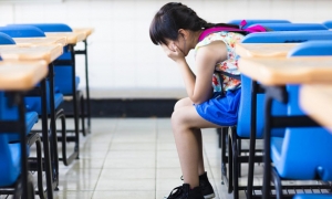 Understanding Girls with ADHD: Symptoms and Strategies 